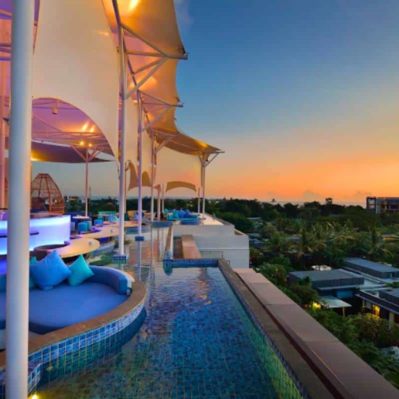 De Vins Sky Seminyak Roof top Pool De vins sky